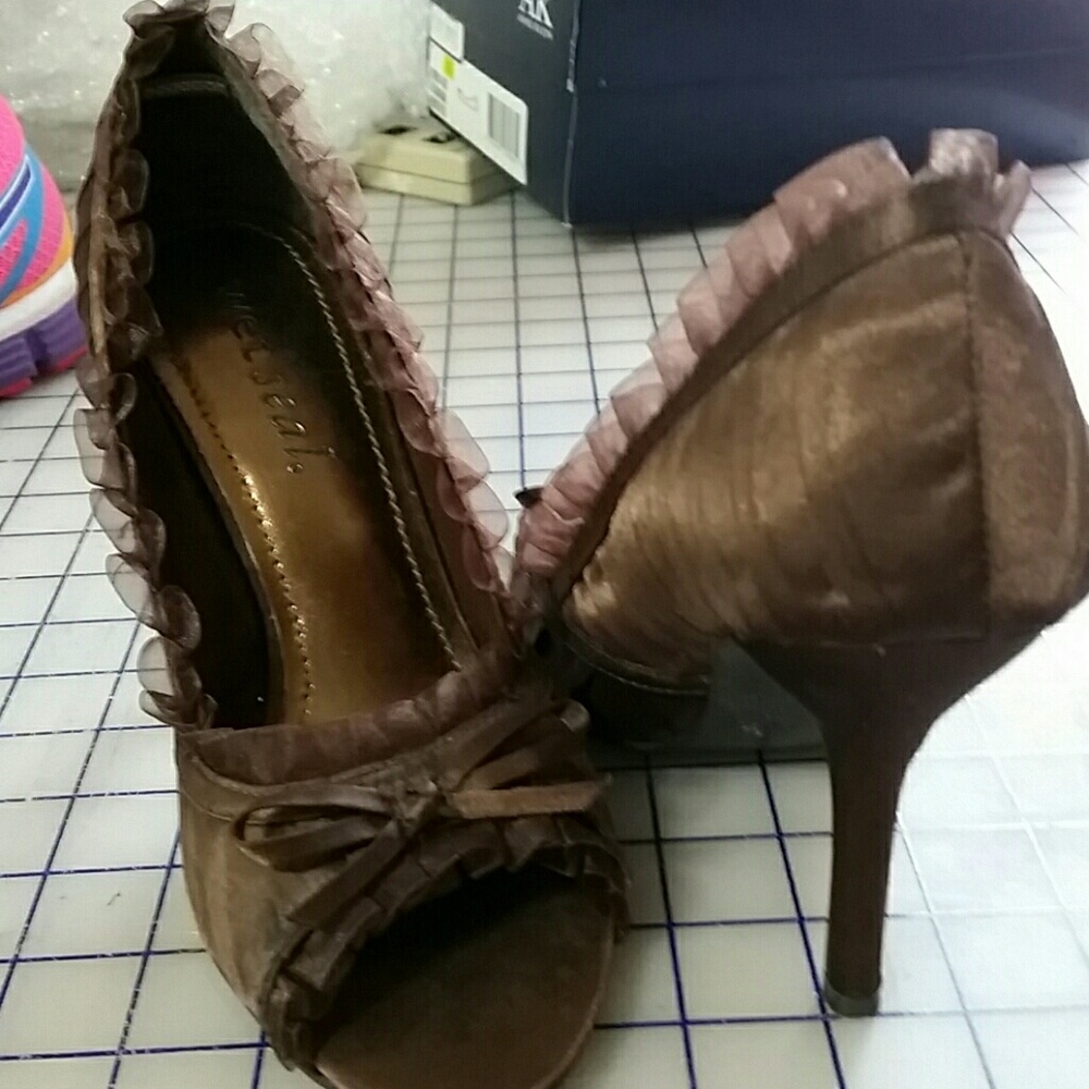Ladies shoes - Picture 3 of 3