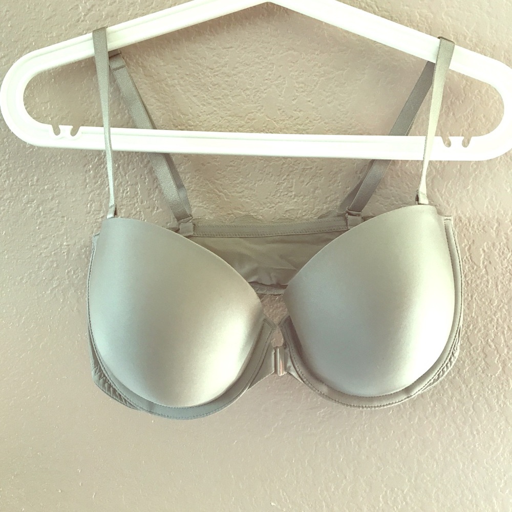 Victoria's Secret 34DD Bra