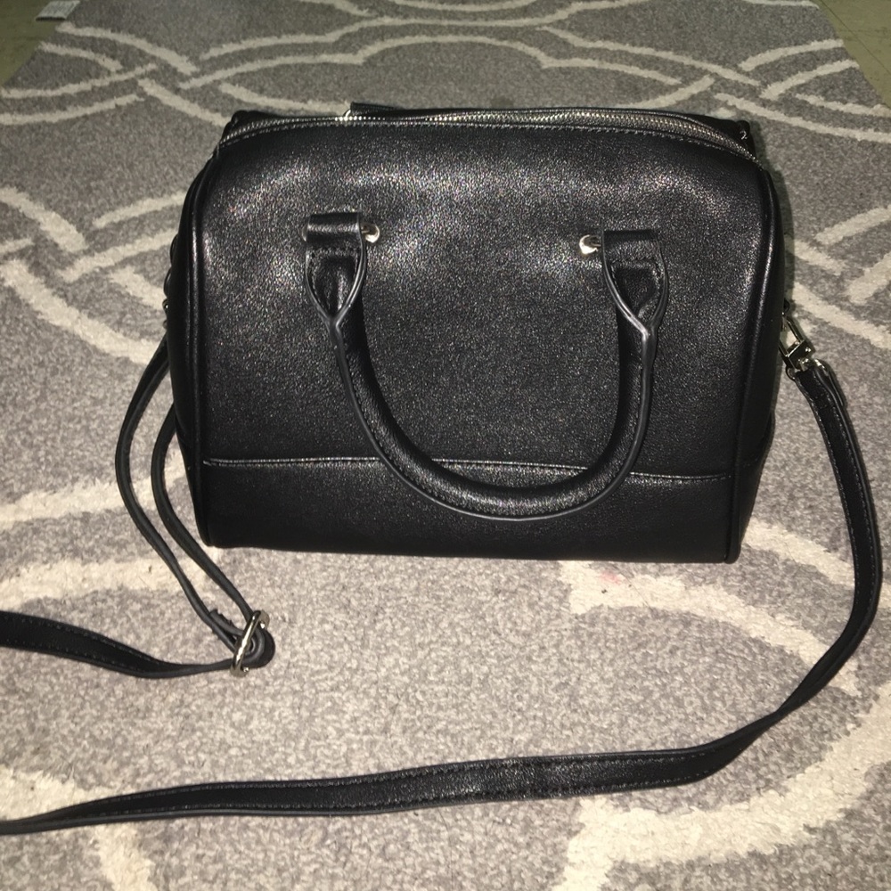 Black small duffle bag