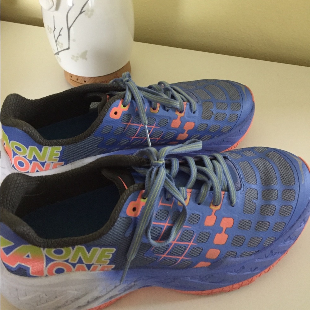 HOKA ONE ONE RUN/WALK SHOE 8.5 US