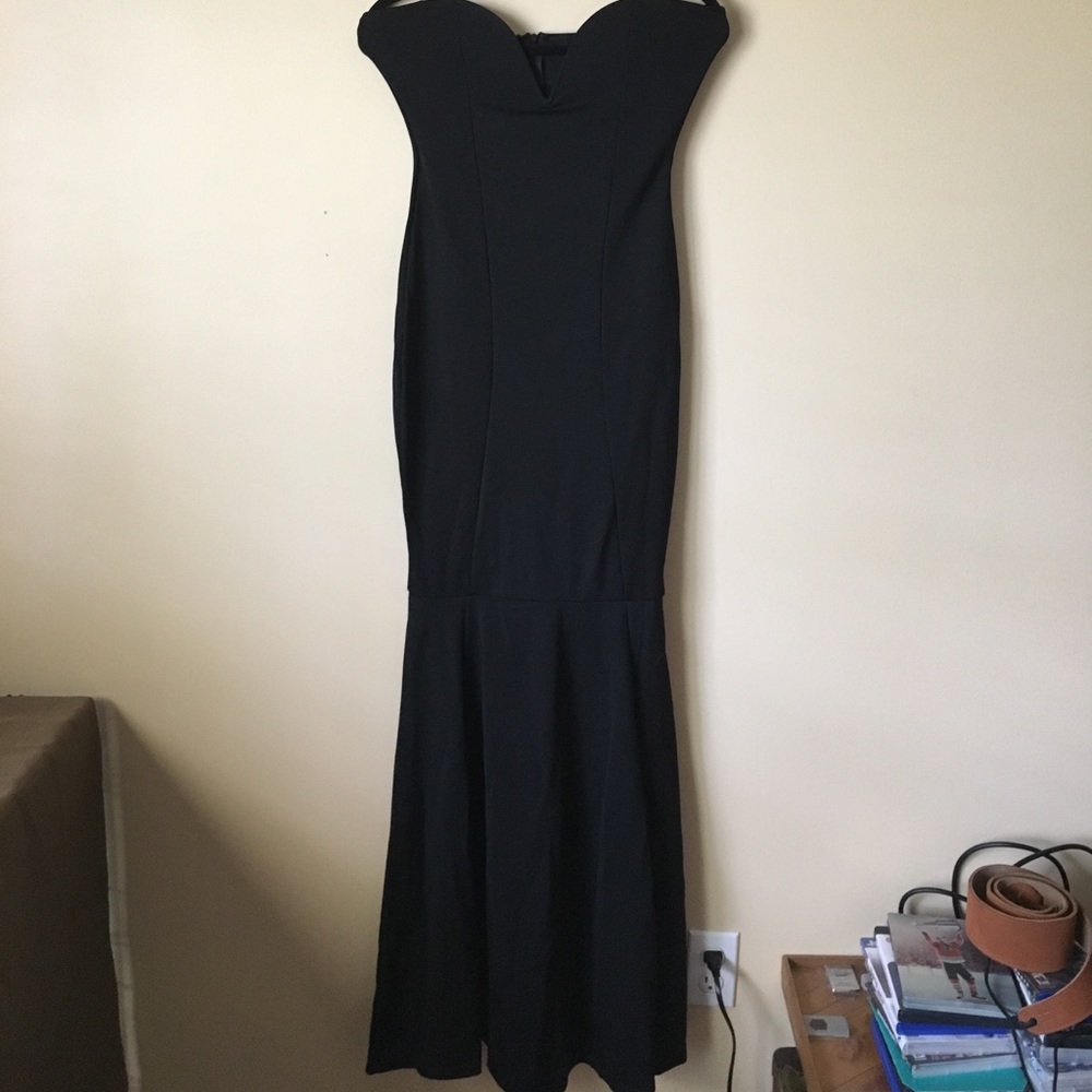 black mermaid style dress 💣