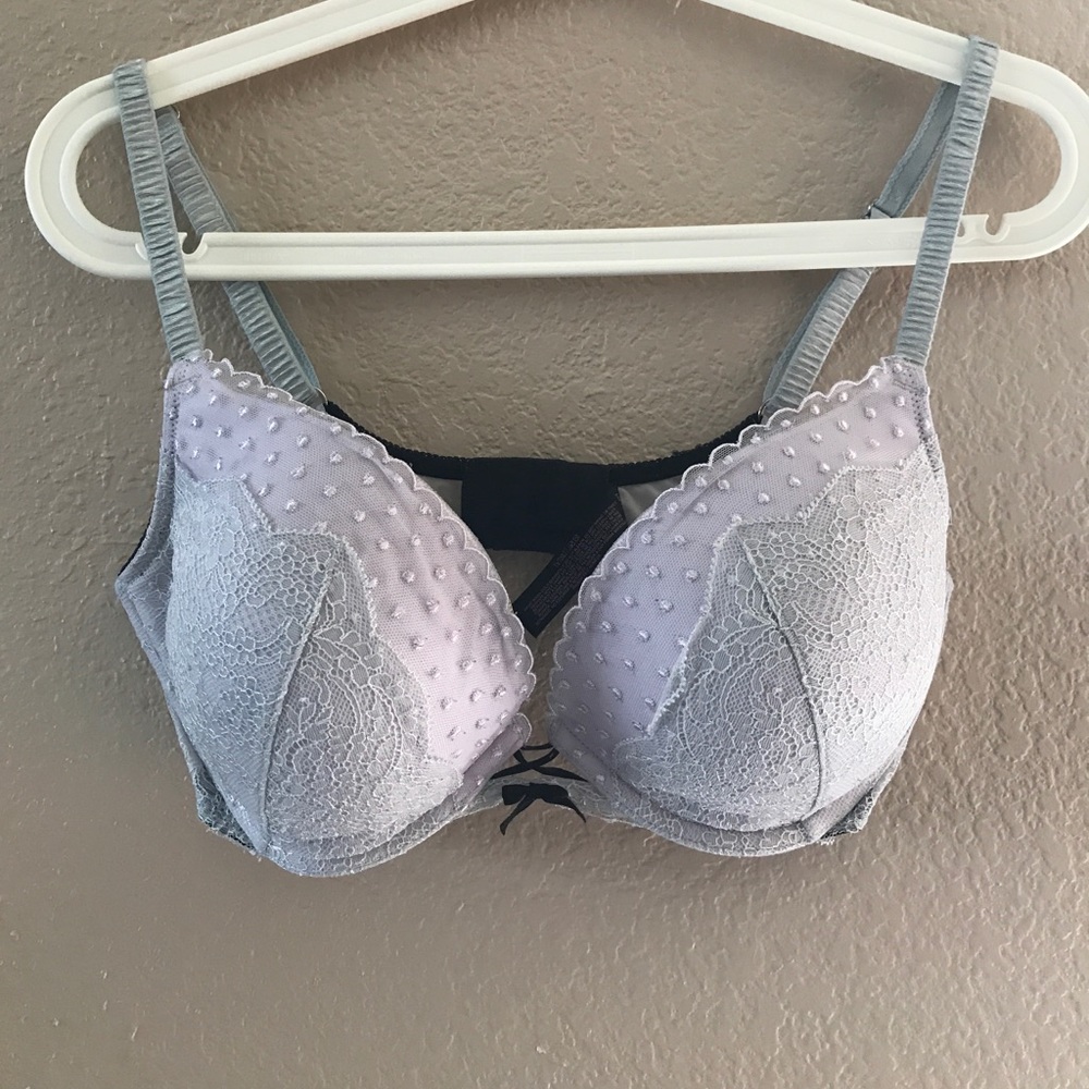 Victoria's Secret 34DD Bra