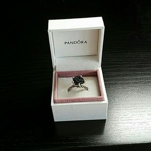 Pandora sterling onyx rose ring with case
