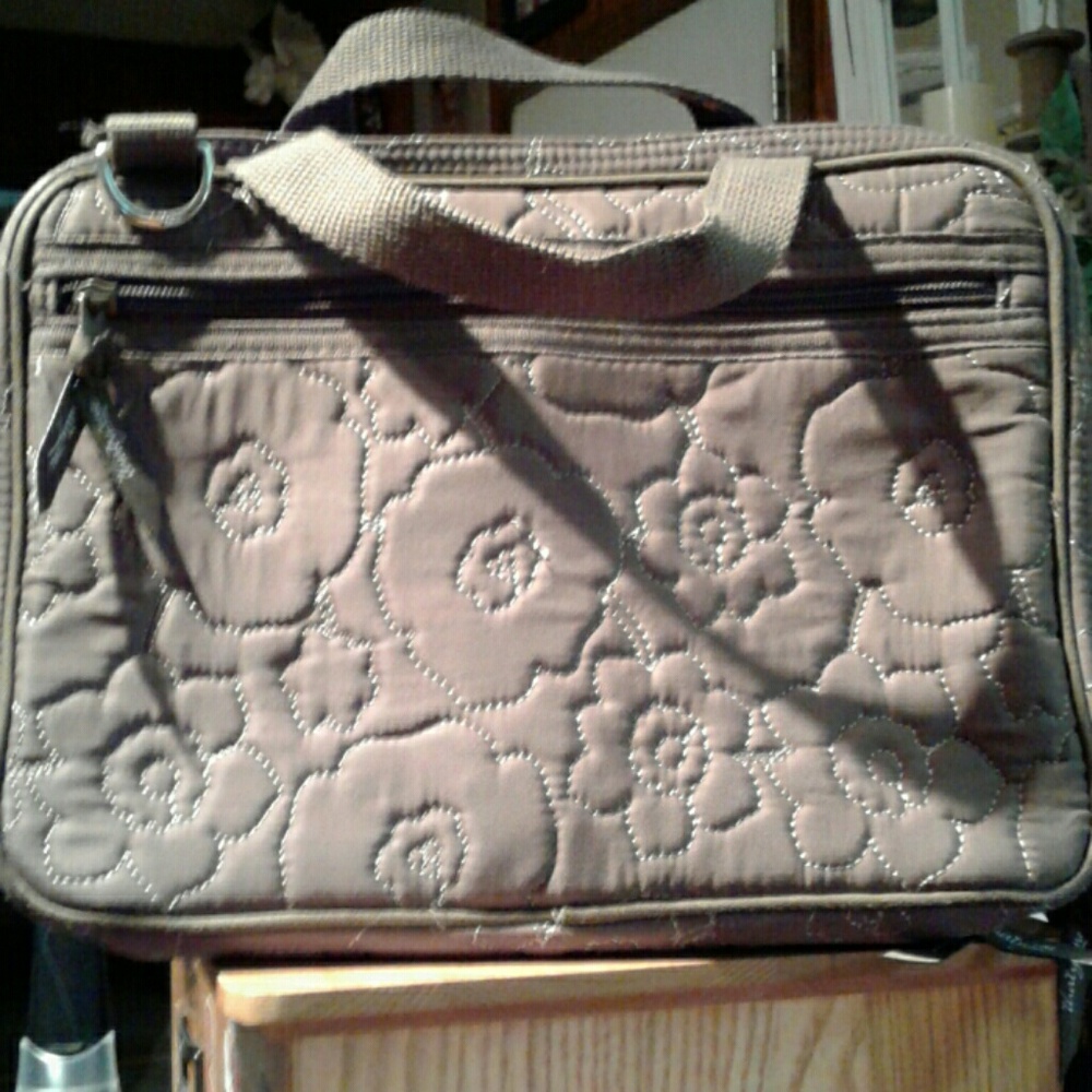 Cosmetic organizer