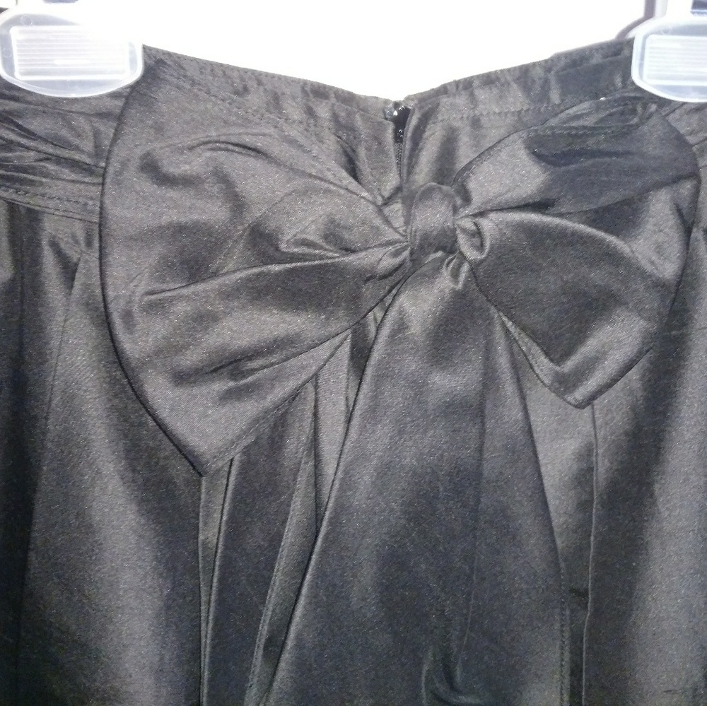 Skirt - Picture 2 of 2