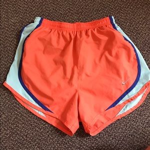 Nike Tempo Shorts🏃🏽‍♀️