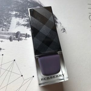 Burberry Nail Polish 410 Pale Grape