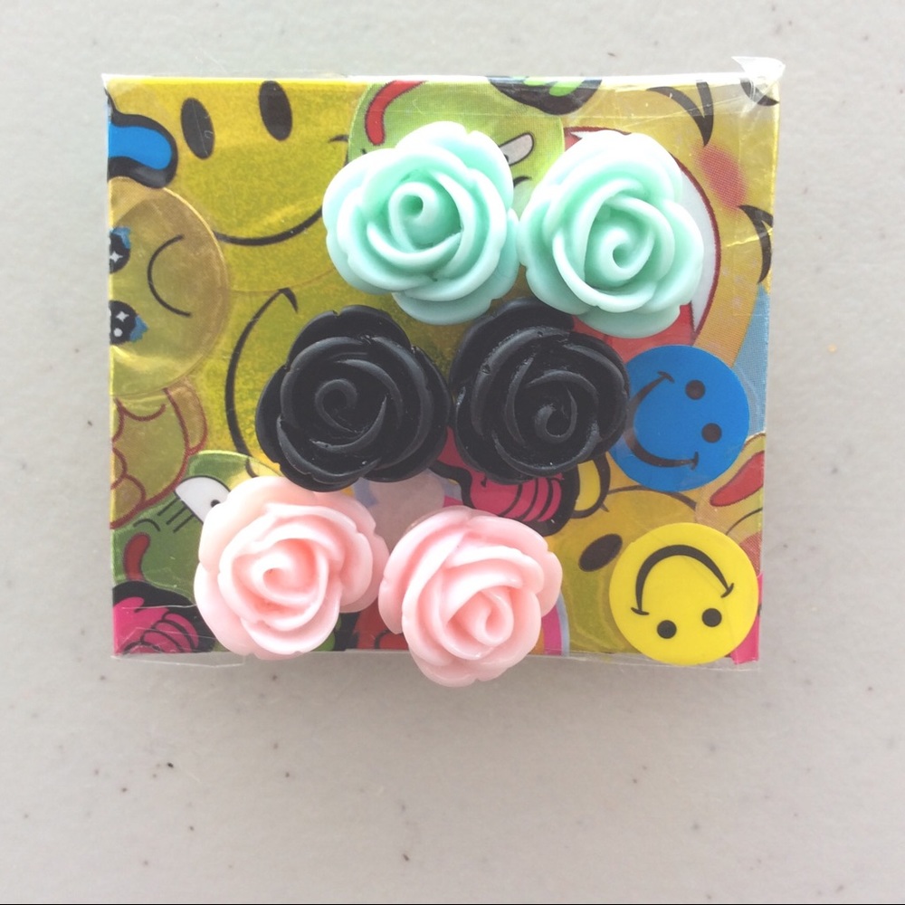 Blue, black, pink rose earrings !