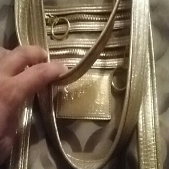 Coach shoulder bag - Picture 2 of 8