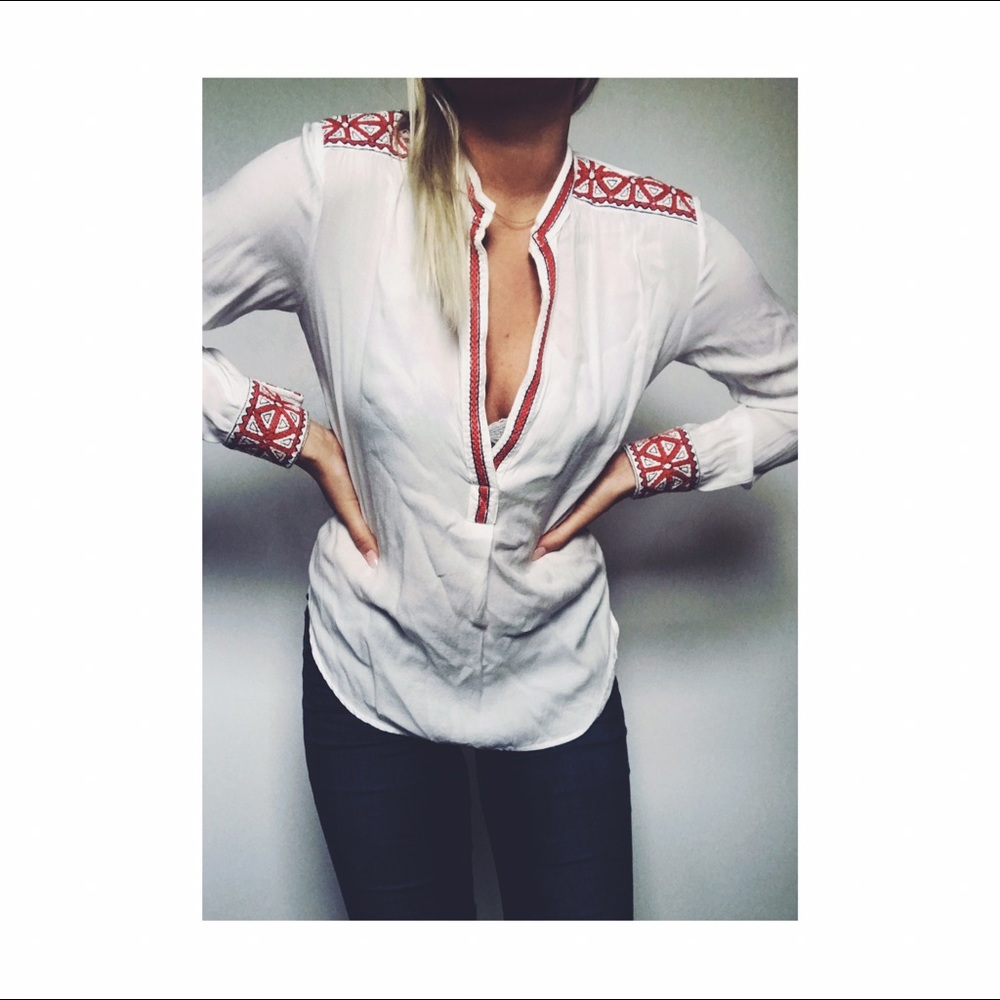 Karen Kane Aztec white shirt