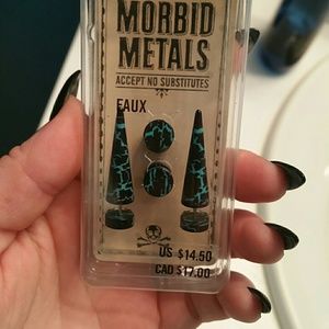 Faux Plugs