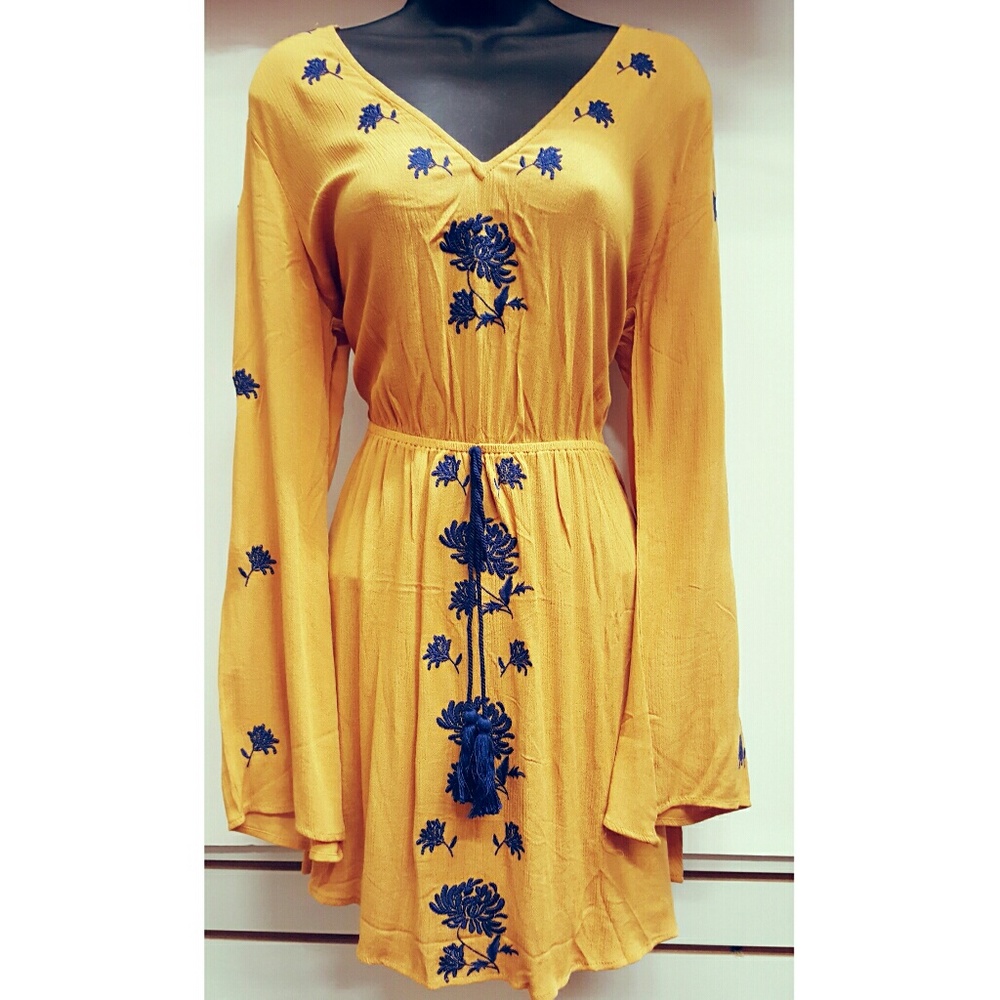 A Boho Over The Knee, Belled sleeved dress