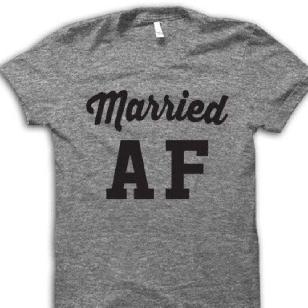 Married AF Trendy Grey T-Shirt Funny