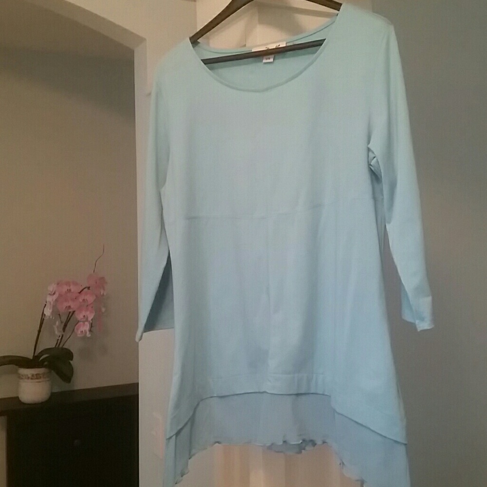 Simply Noelle 3/4 length sleeve shirt