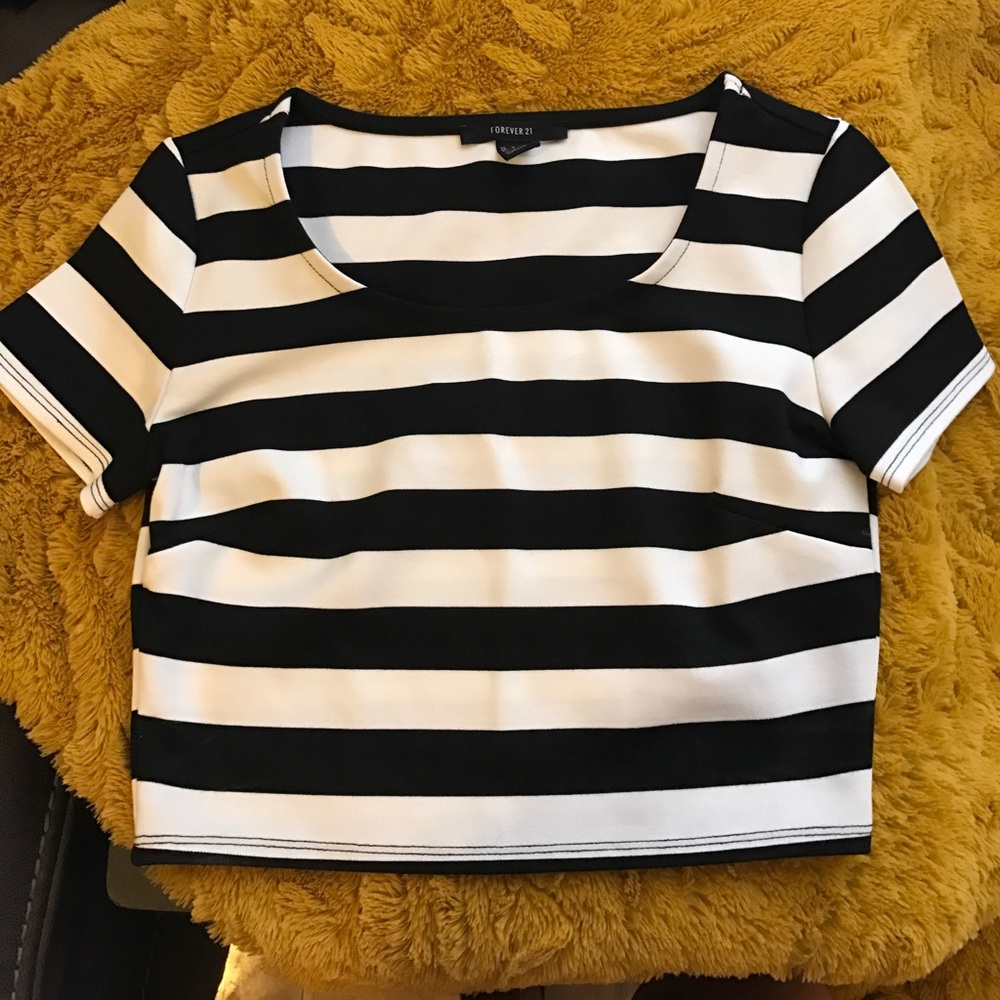 Black white crop top never worn