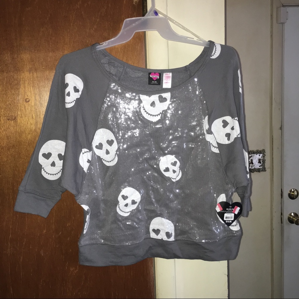 Junior plus size crop top