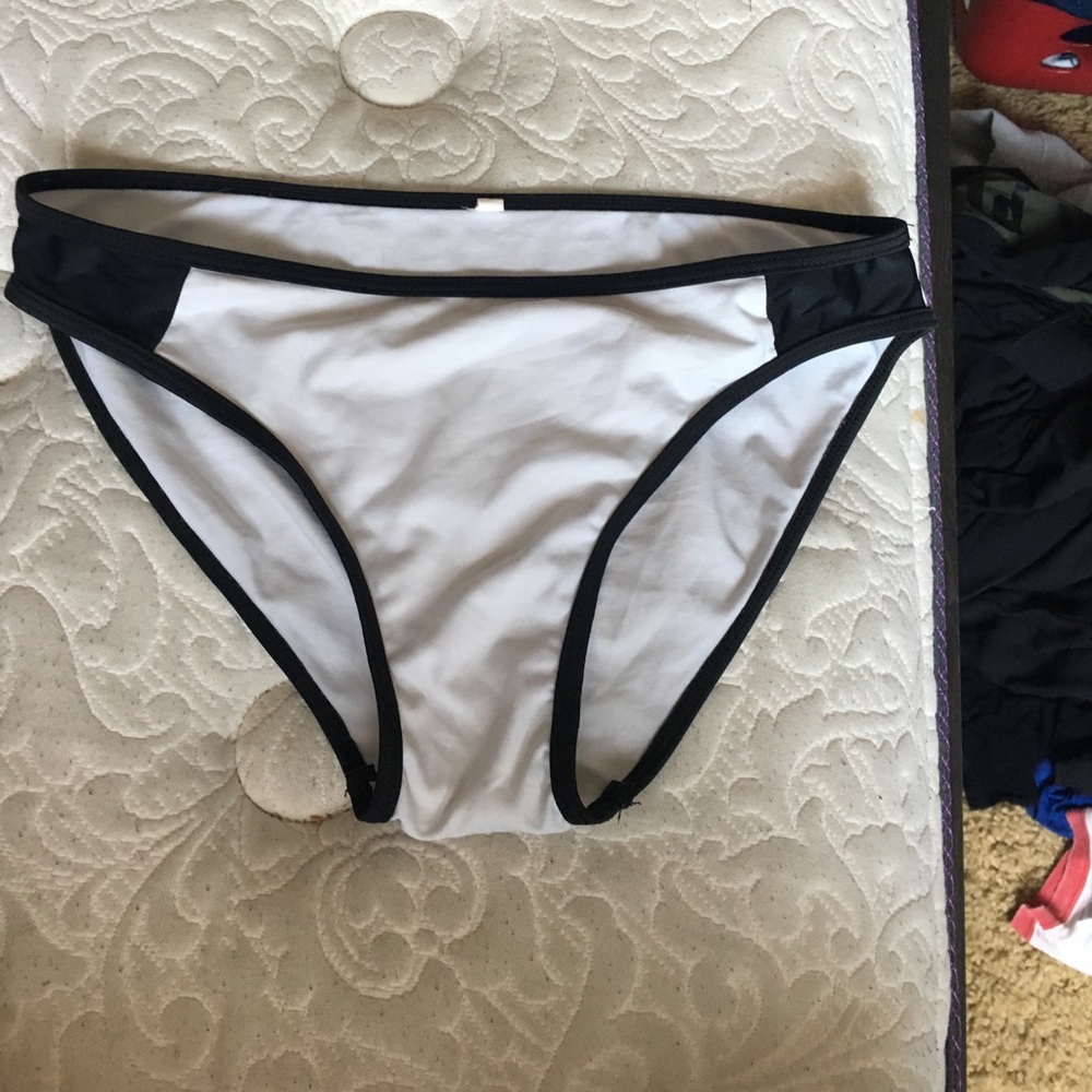 Bikini bottoms