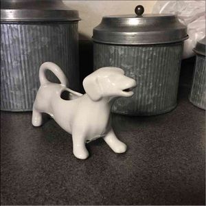 Farmhouse dog creamer