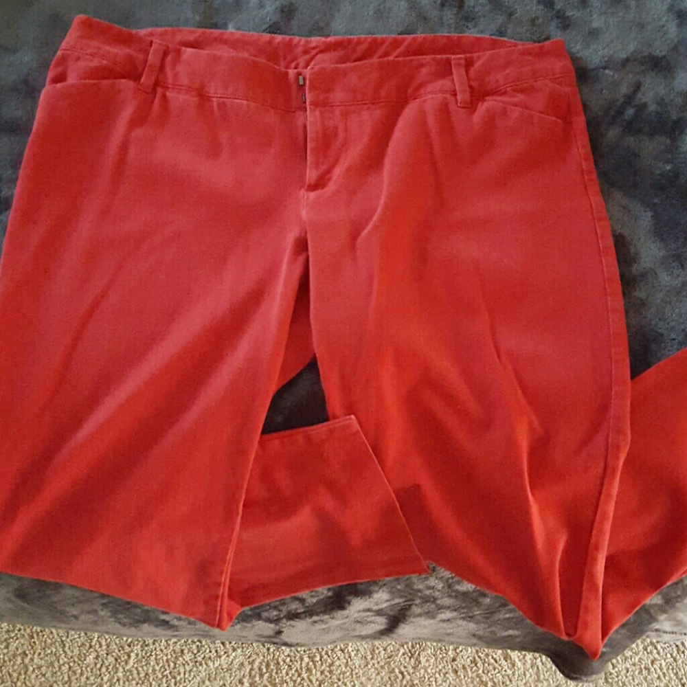 Old Navy Red Cropped Pants Size 16