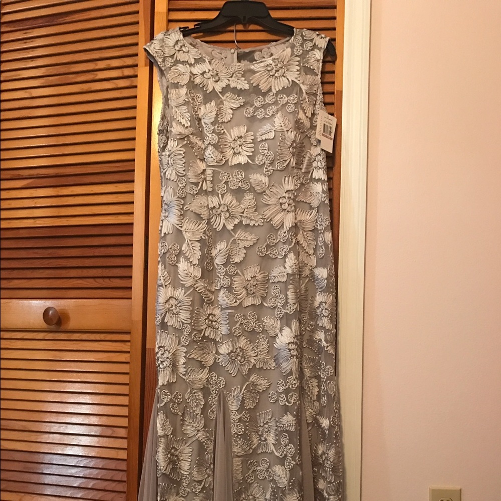 Beautiful formal Dress.