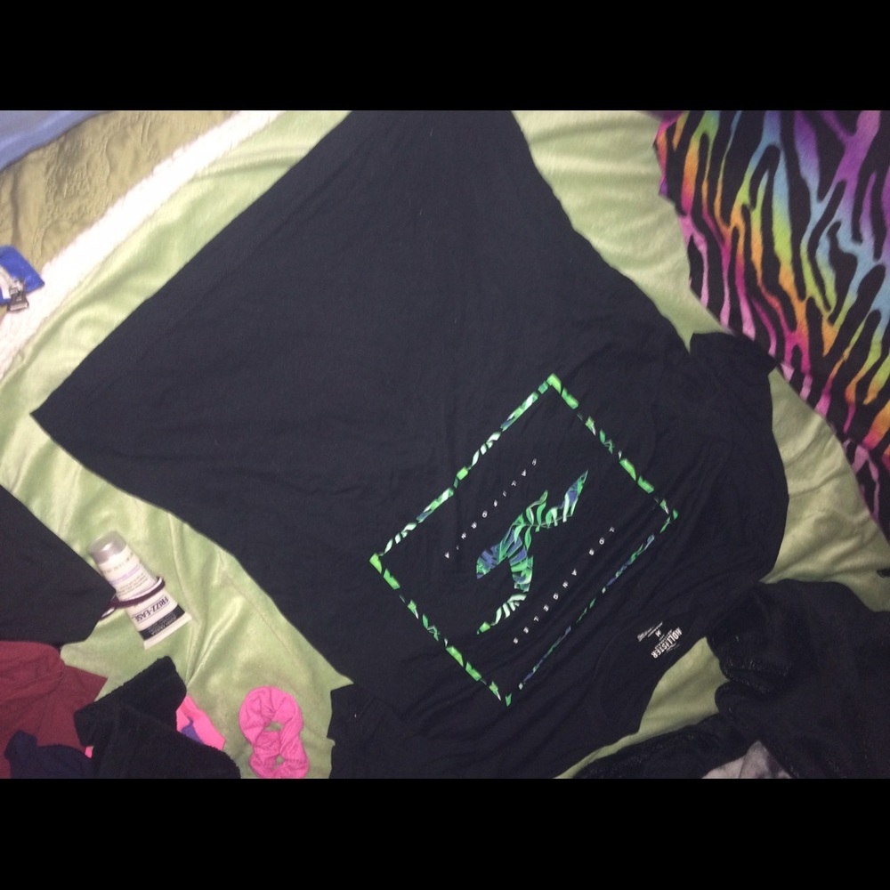 Hollister T shirt Size M