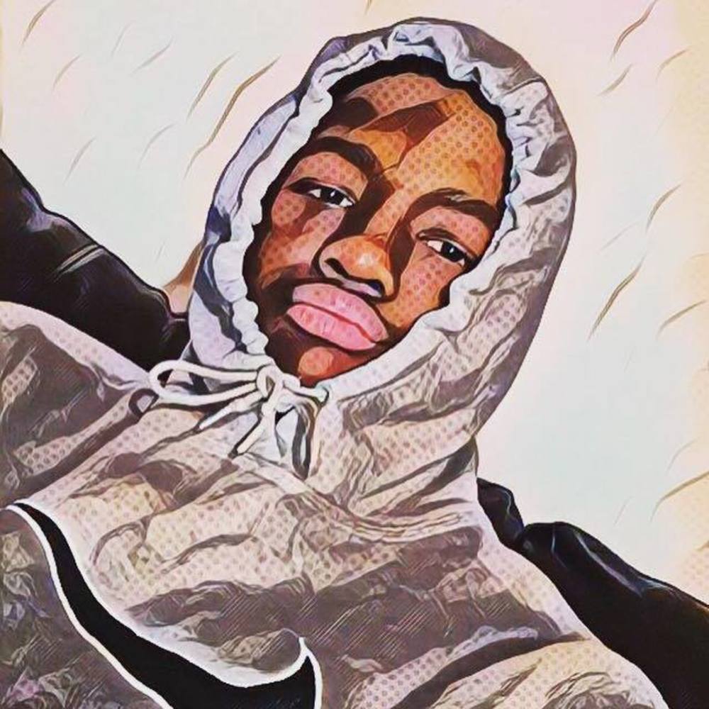 Meet your Posher, Kamari