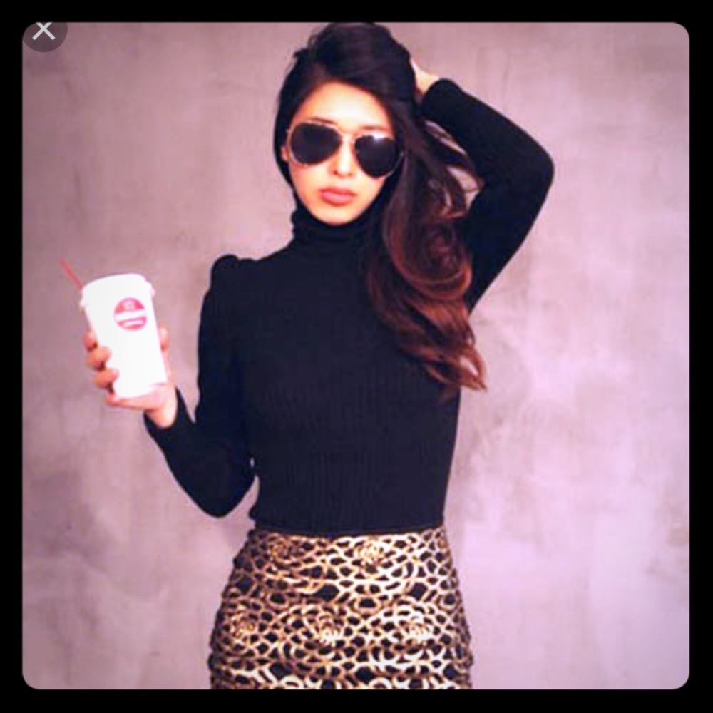 Black and gold pencil skirt