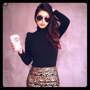 Black and gold pencil skirt