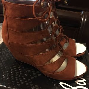Sam edelman santina suede lace up 6.5