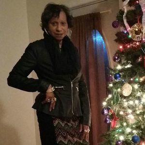 Meet your Posher, Miriam