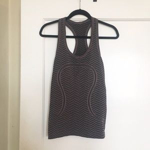 Lululemon workout top
