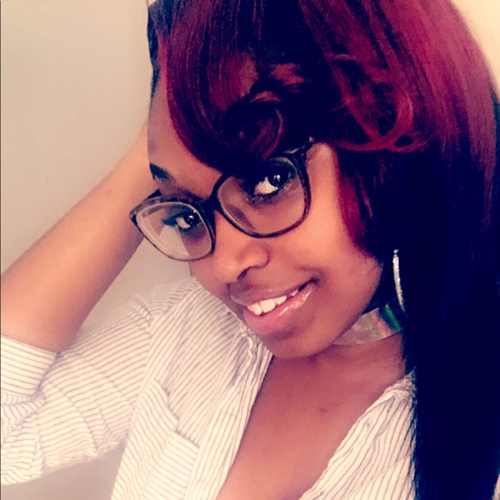Meet your Posher, Tamrece