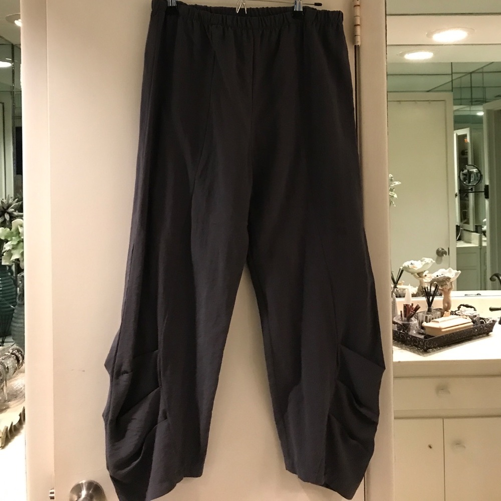 PANTS BY NICHE