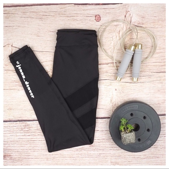 ✨2LEFT✨Black Mesh Panel Yoga Pants Leggings - Picture 4 of 5