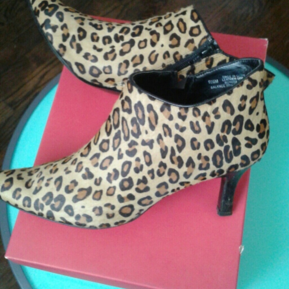 VANELI CHEETAH BOOTIES