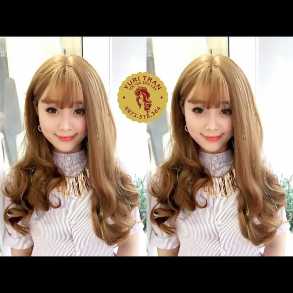 Wigs - Picture 2 of 8