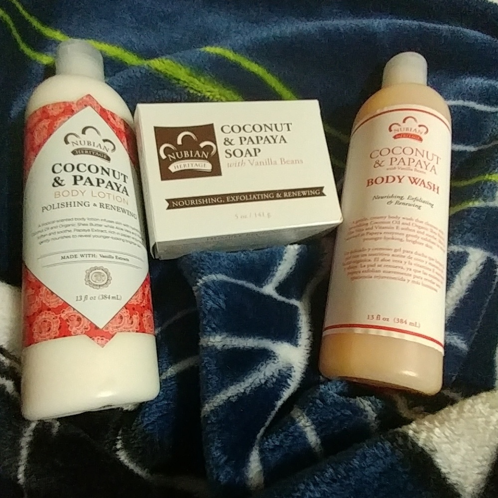 Nubian Heritage Coconut Papaya Set