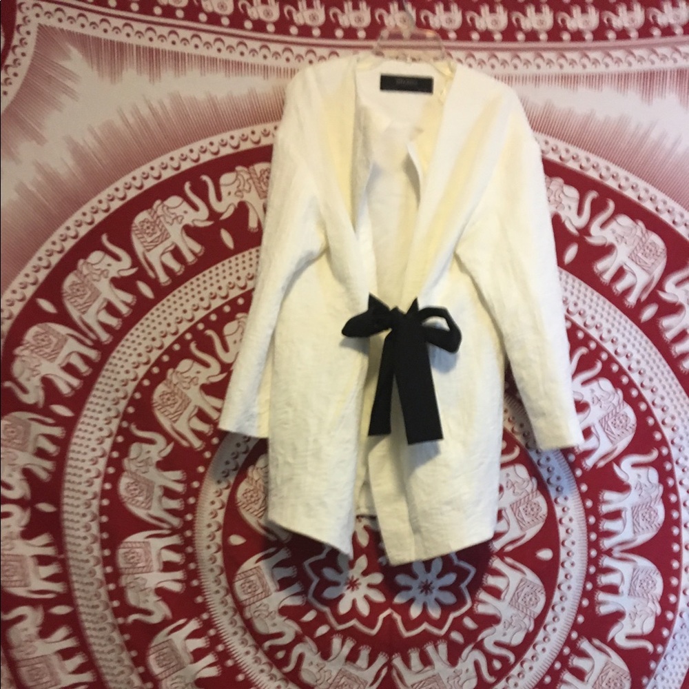 New Zara Basic White Jacket With A Pattern - image 1