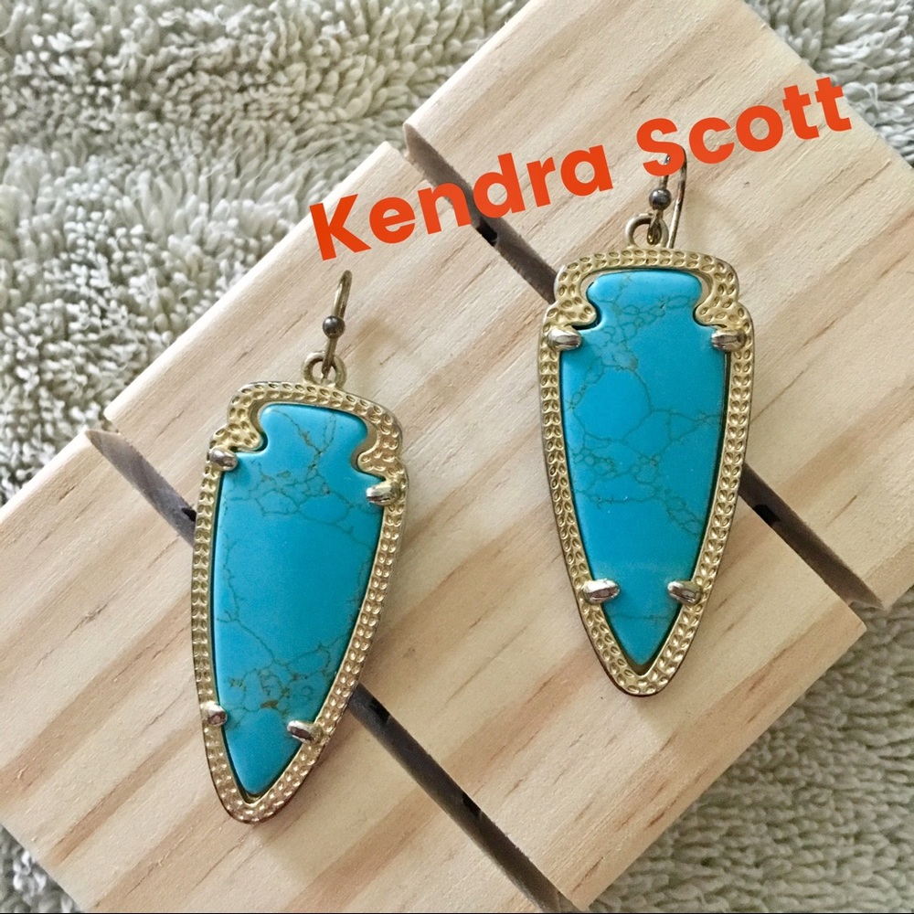 🌟Retired KENDRA SCOTT arrow earrings🌟