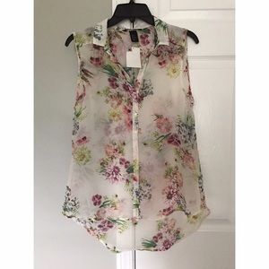 Dressy floral top. H&M. Never Worn💥