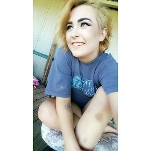 Meet your Posher, Corrie