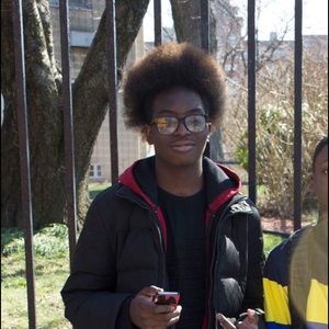 Meet your Posher, De-andre