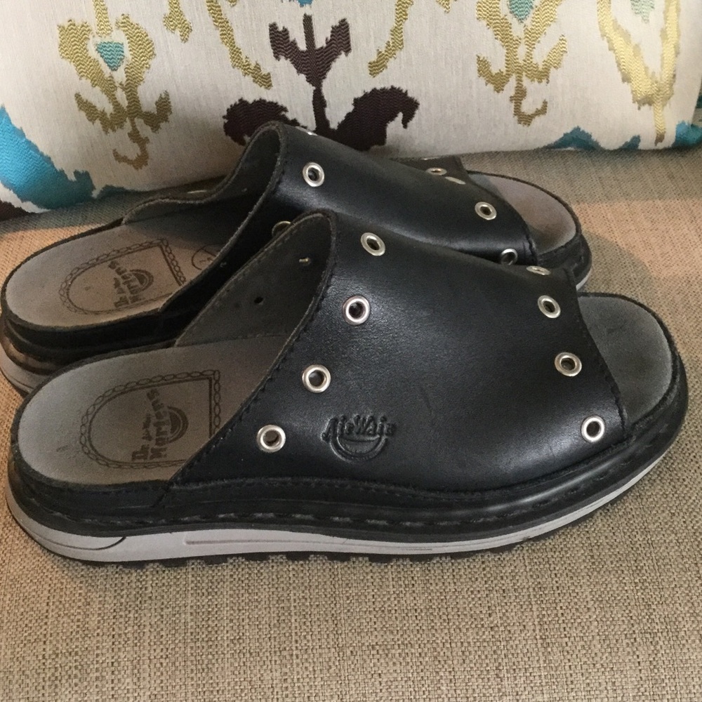 DR MARTEN'S SANDALS!