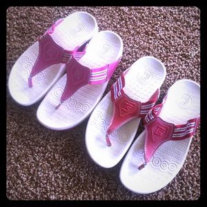 👠Red and pink Thera Shoes sz 8 bundle (flaws) 👠