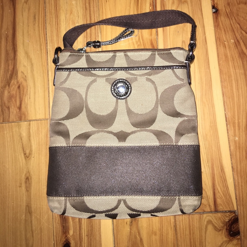 Classic brown Coach cross body