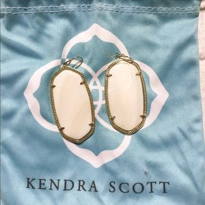 Kendra Scott Danielle Gold Earrings in White Pearl