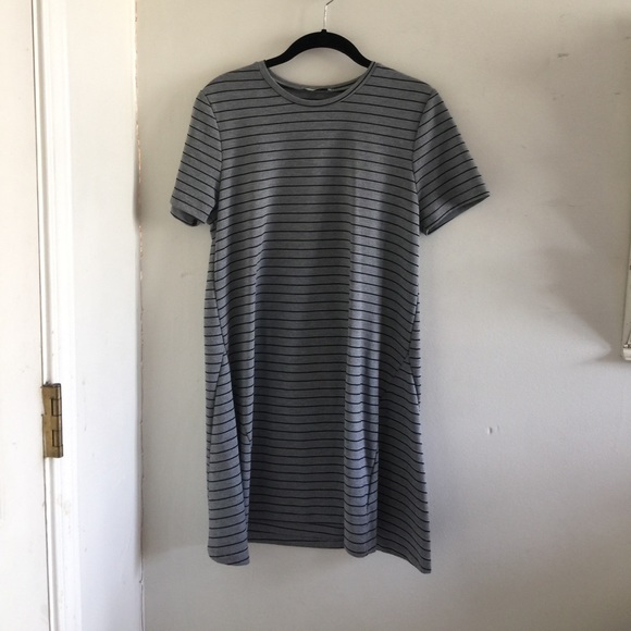 Zara Dresses & Skirts - zara black and gray striped tshirt dress