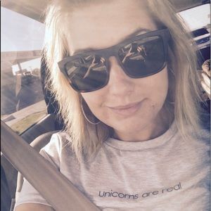 Meet your Posher, Emily