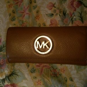 Michael kors wallet