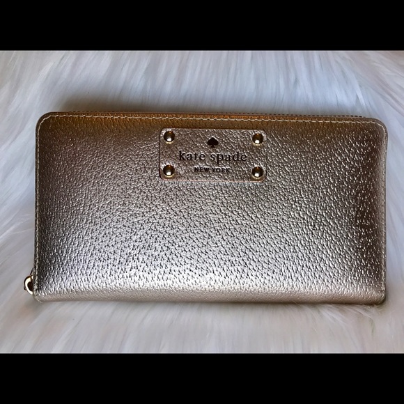 ✨NEW ROSEGOLD KATE SPADE WELLESLEY NEDA WALLET✨ - Picture 1 of 5